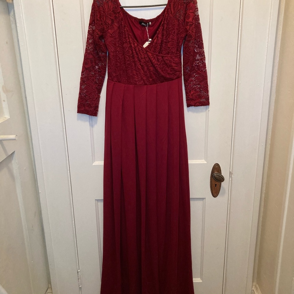 Deep red maternity photoshoot long lace sleeve gown dress